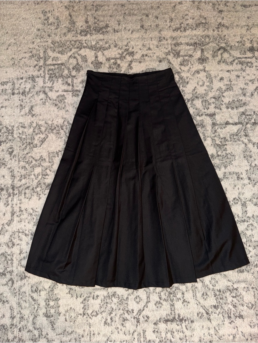 Lioness Fame Buckle Detail Pleated Midi Skirt - Picture 7 of 8
